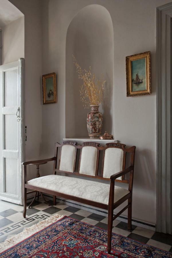 Dellagracia Mansion In Poseidonia Syros Villa Posidhonia  Bagian luar foto