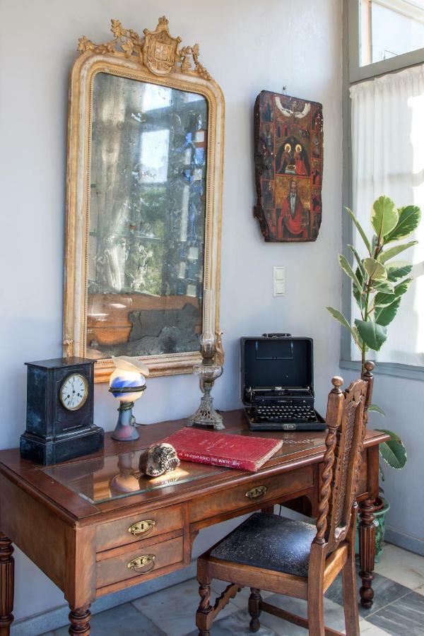 Dellagracia Mansion In Poseidonia Syros Villa Posidhonia  Bagian luar foto
