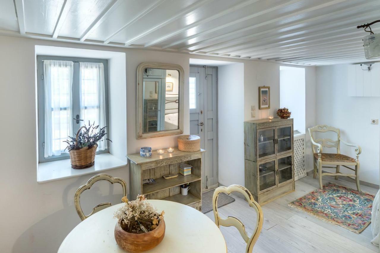 Dellagracia Mansion In Poseidonia Syros Villa Posidhonia  Bagian luar foto