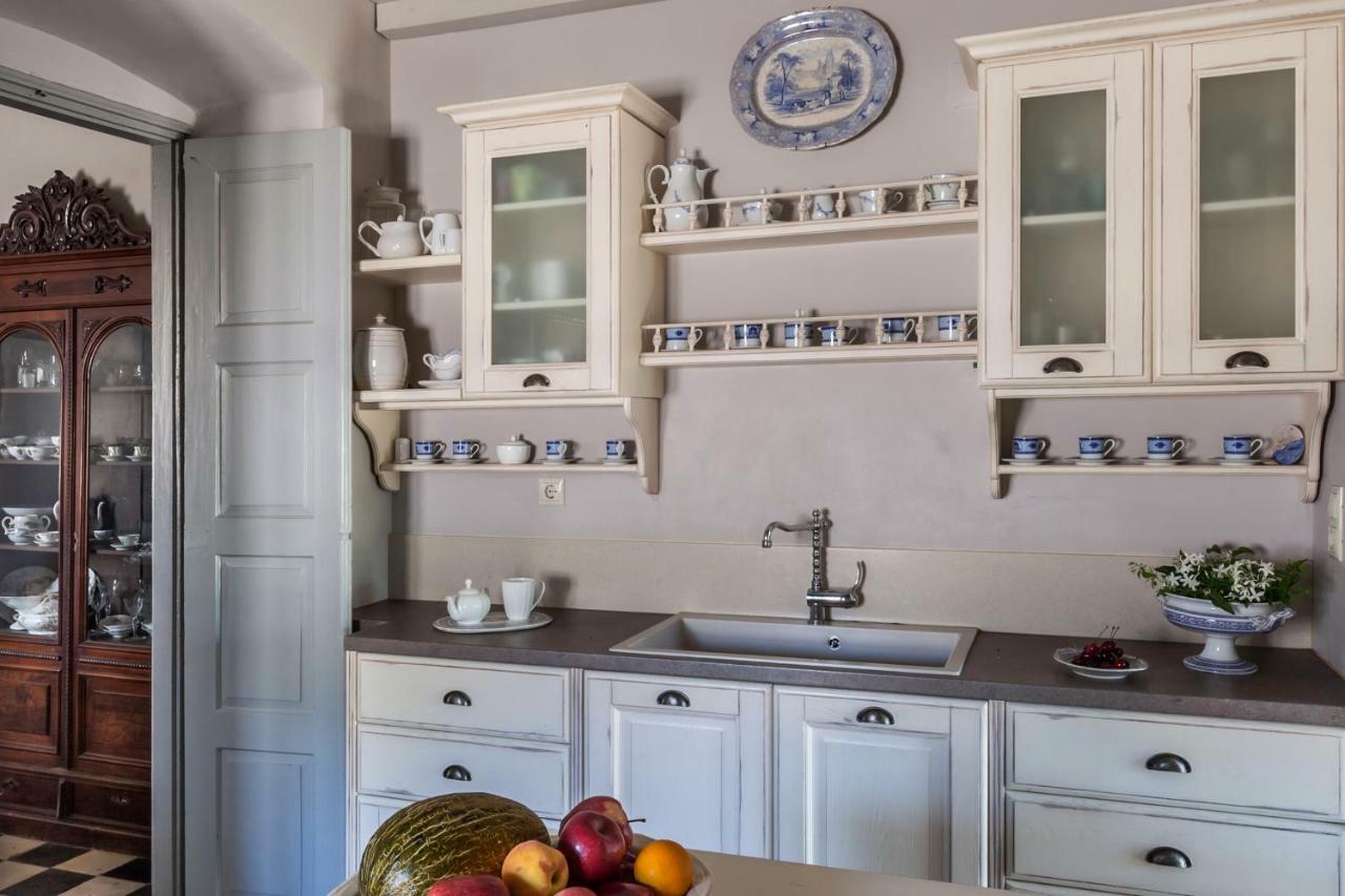 Dellagracia Mansion In Poseidonia Syros Villa Posidhonia  Bagian luar foto